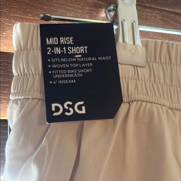 DSG Women's Cream Shorts - Picture 3 of 5